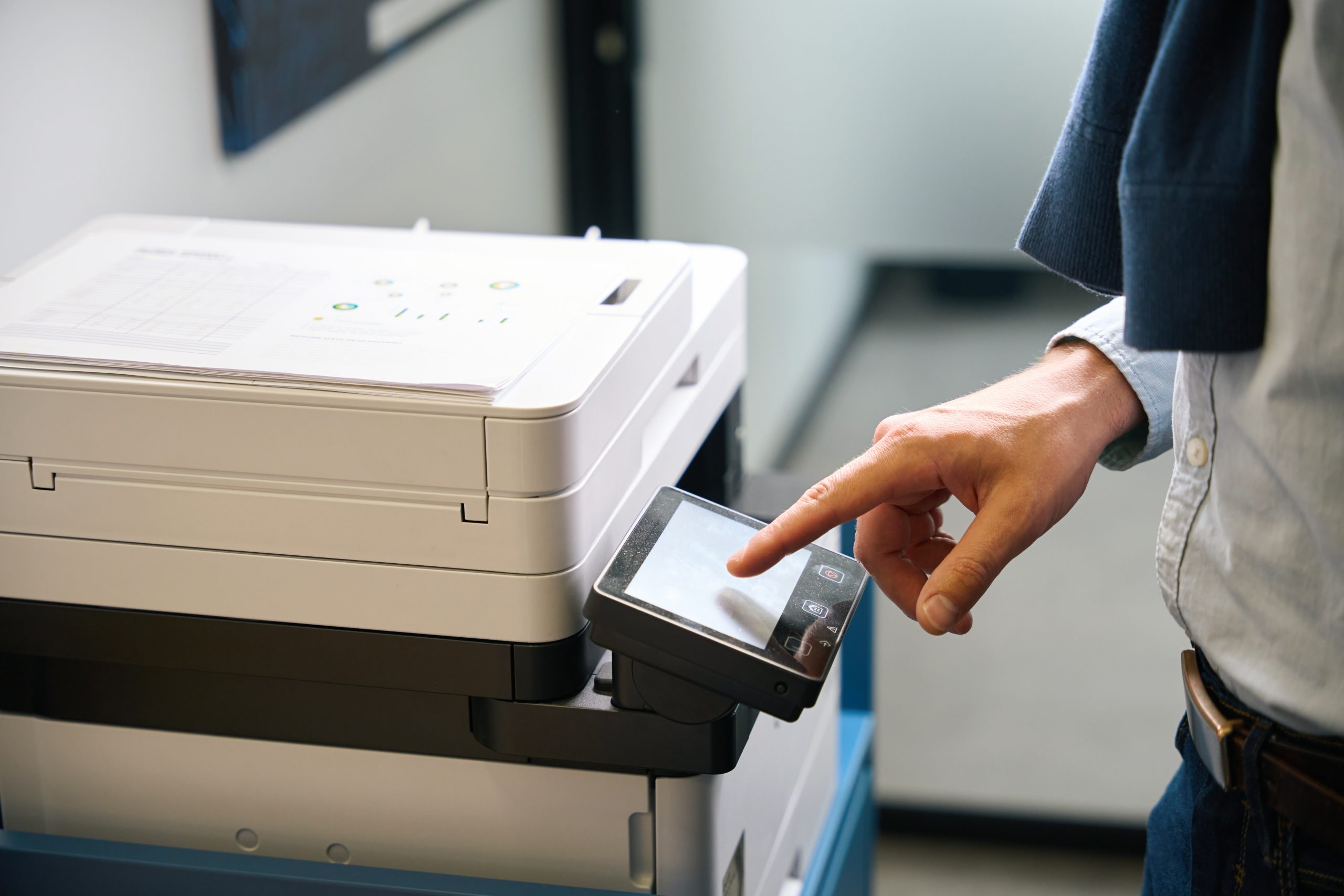 You are currently viewing How to Choose the Right Paper Products for Your Office: A Complete Guide